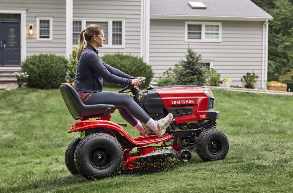 Craftsman T150 Gas Lawn Tractor | 46-in | 540cc | 19HP Briggs and Stratton Engine | Turn Tight Technology - Image 7