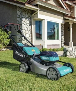 Makita 40V max XGT Brushless 21″ Self‐Propelled Commercials Lawn Mowers Kit GML01PL - Image 6