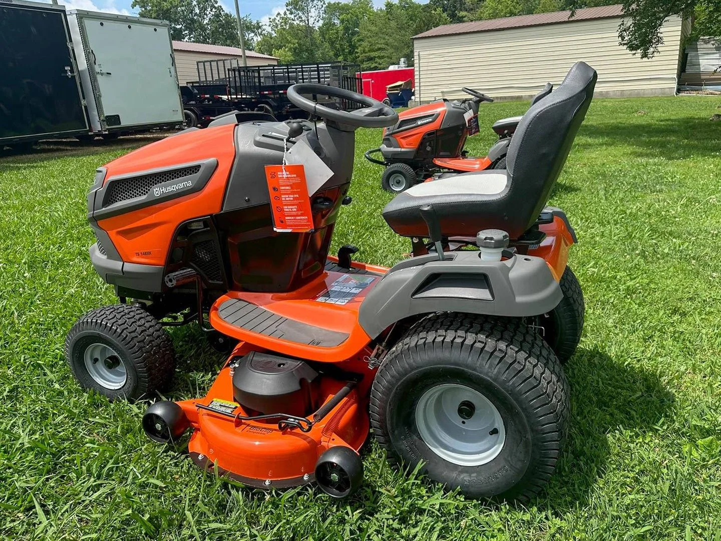 Husqvarna TS 148XK 48″ Lawns Tractors 24HP KOH (Scratch and Dent) - Image 3