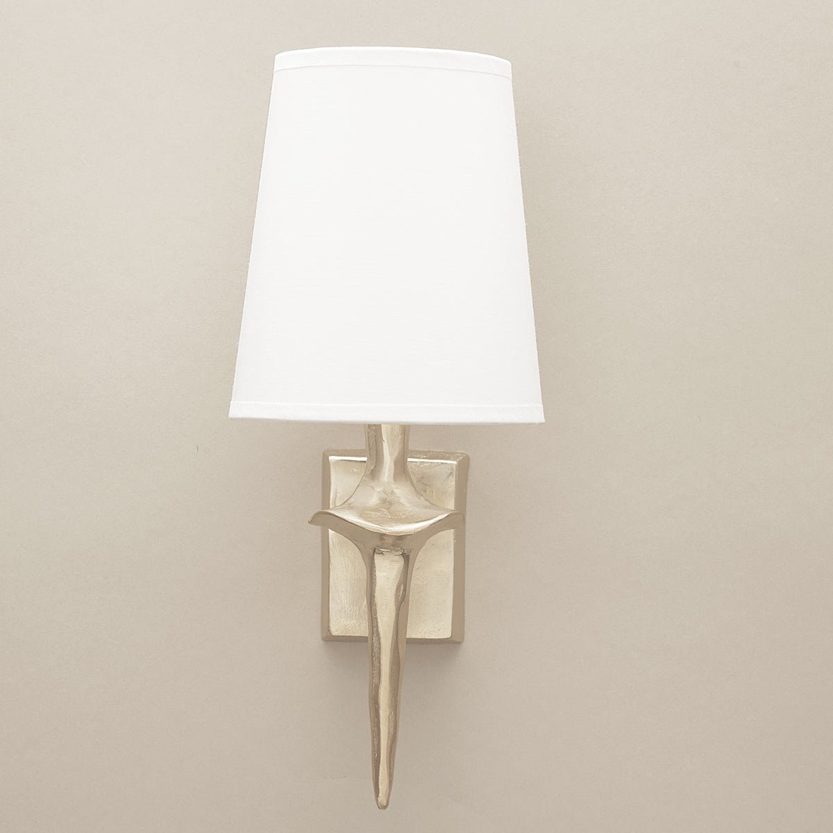 MANTRA Sconce - Image 9