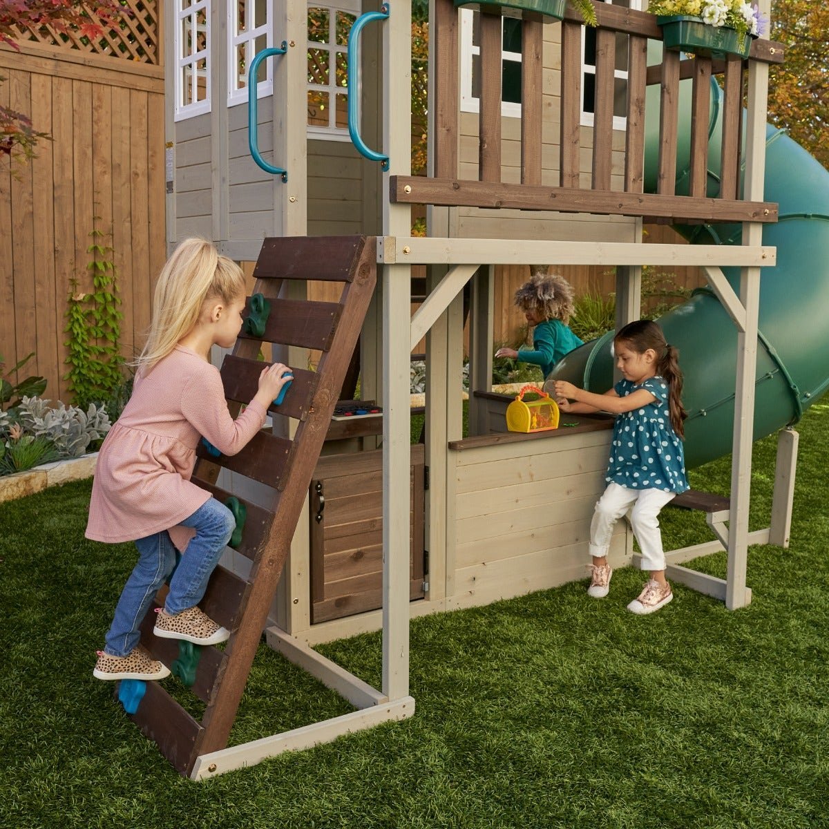 Cozy Escape Playhouse – Installation Available - Image 6