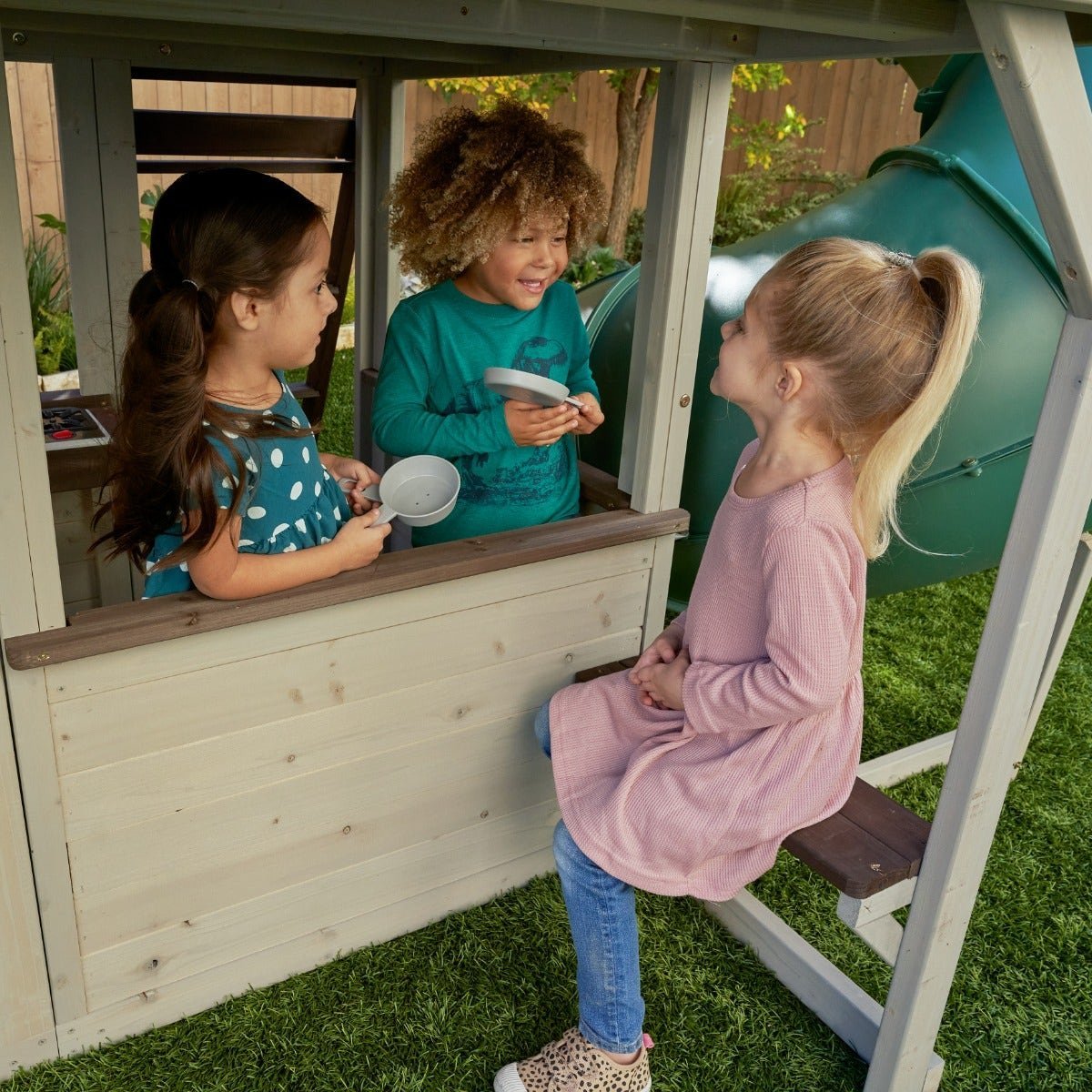 Cozy Escape Playhouse – Installation Available - Image 9